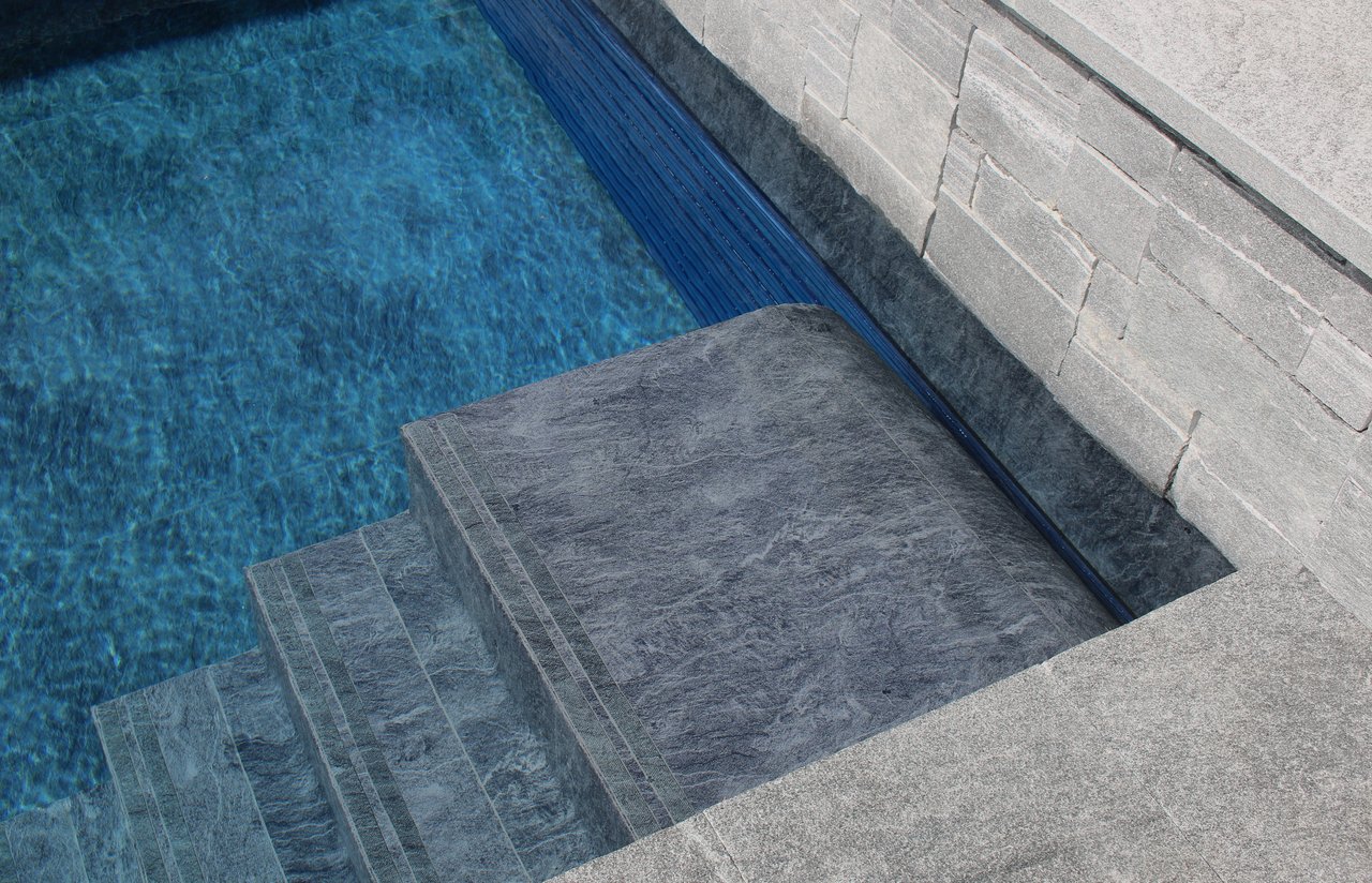 Treppe in Swimmingpool