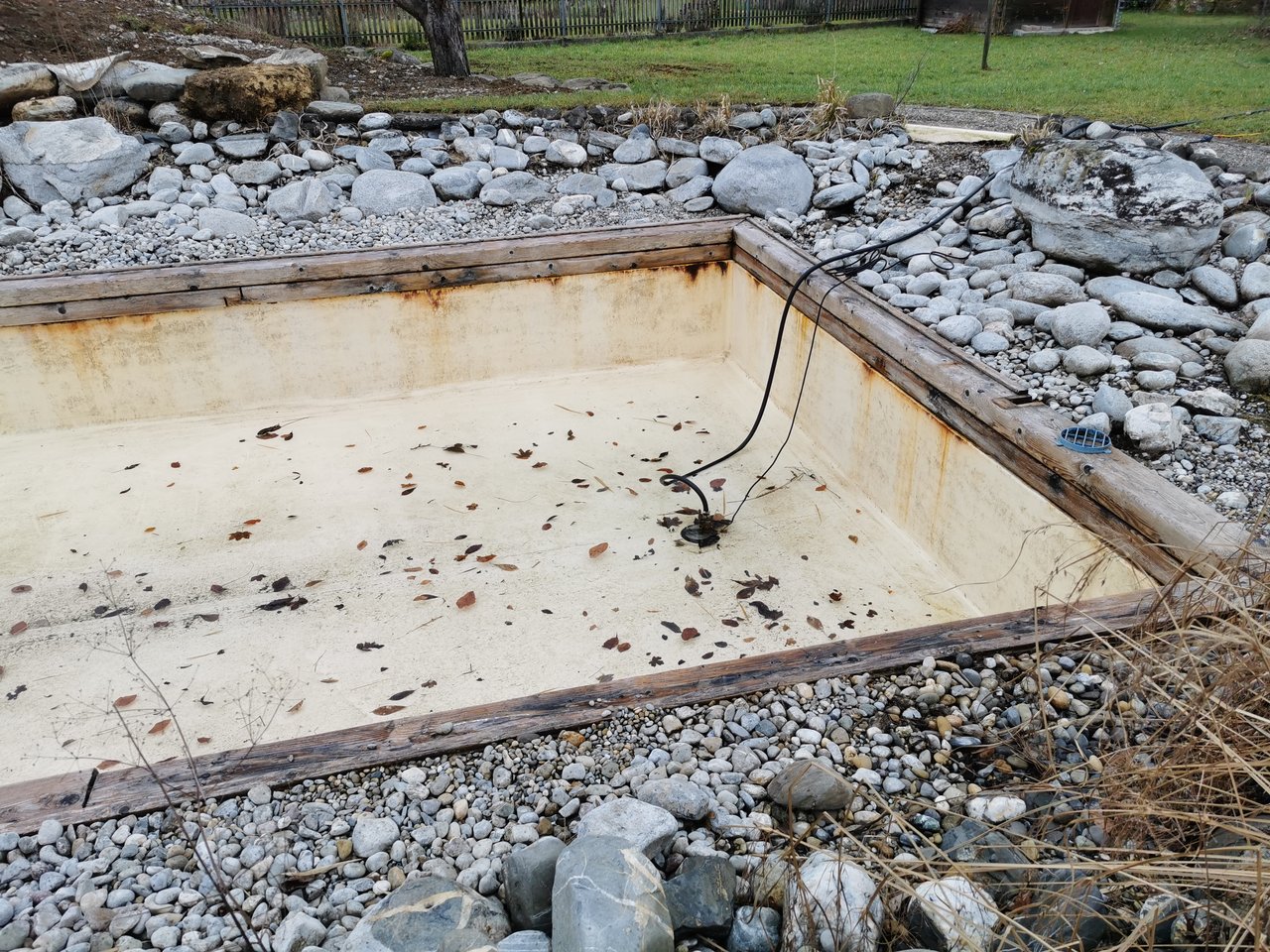 Renovation Schwimmbecken eines Schwimmteiches
