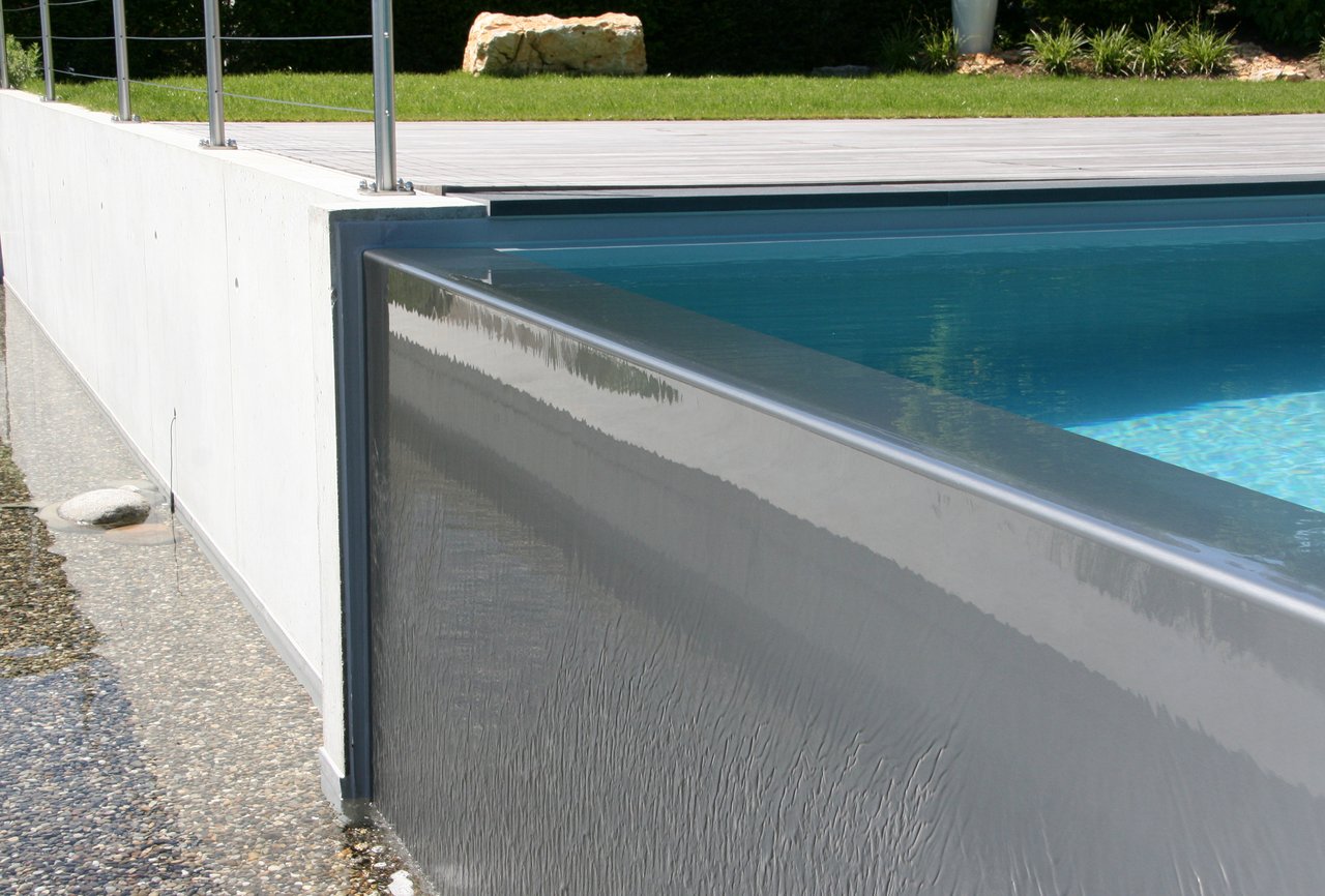 Pool Überlaufkante aus Edelstahl 