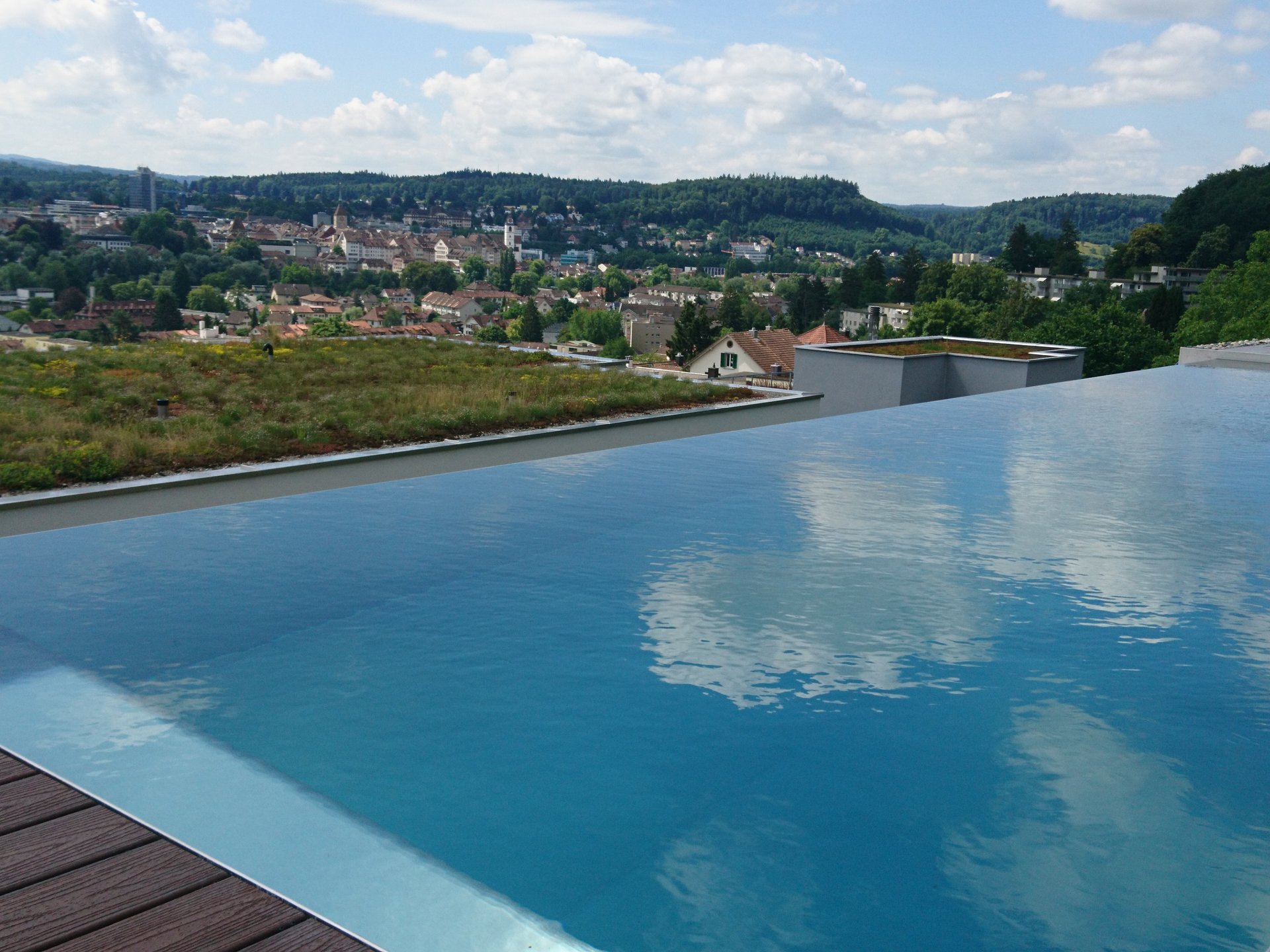 Swimmingpool Becken mit Edelstahl