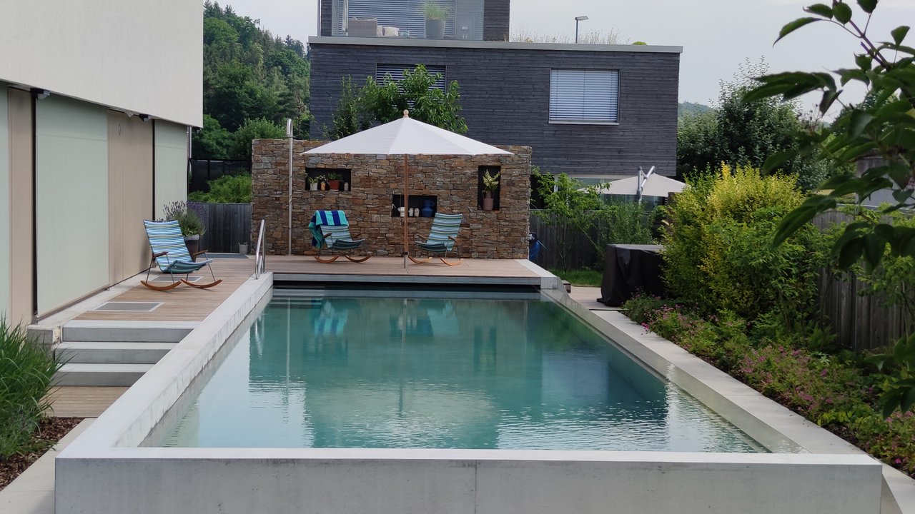 Betonbecken für swimmingpool