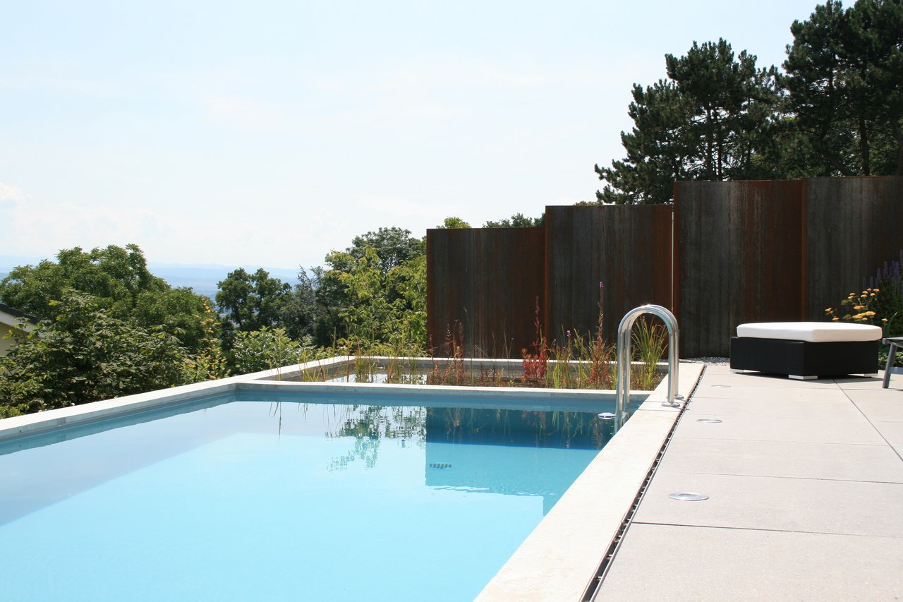 Biopool mit toller Aussicht